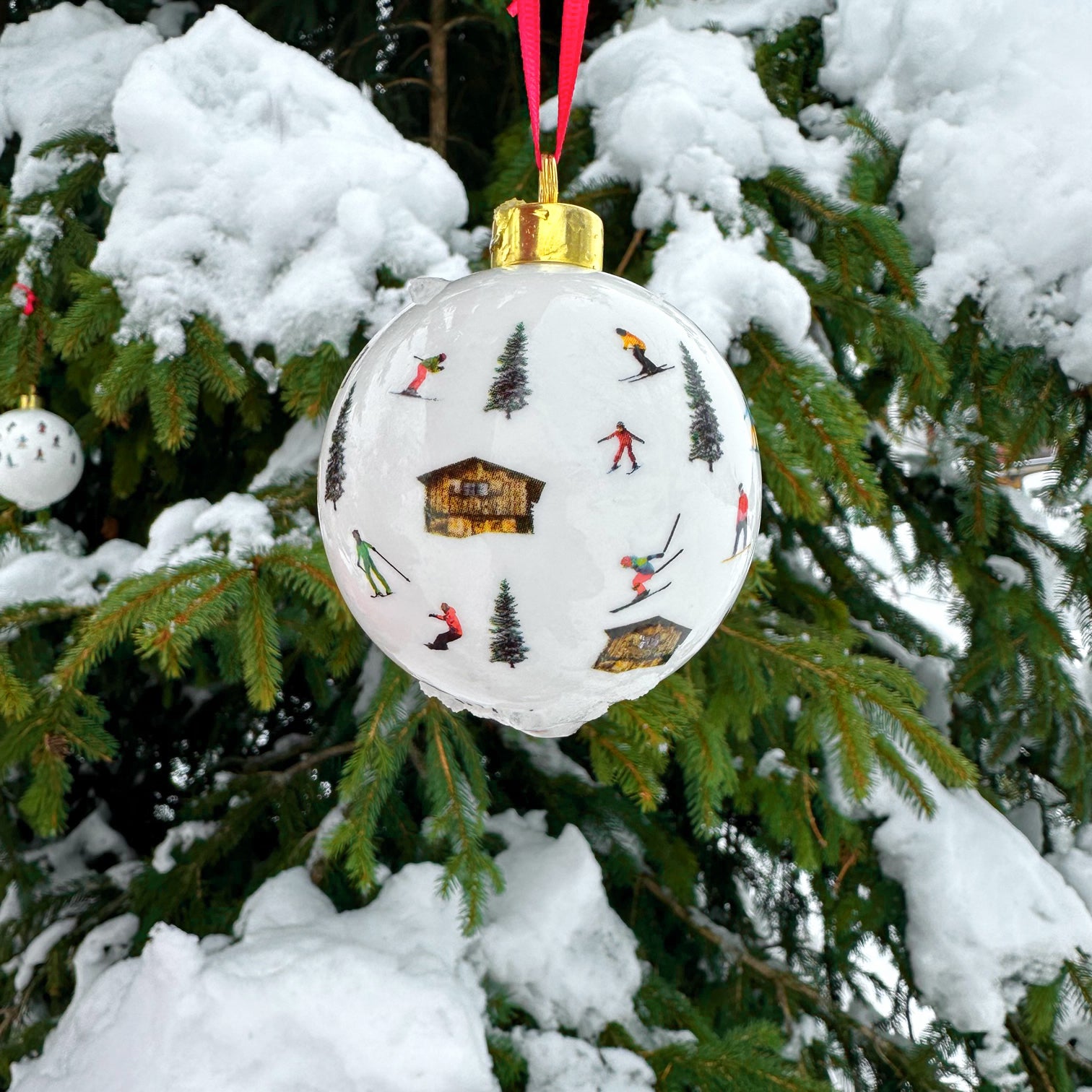 HUT SKIING BAUBLE
FROM 23.00